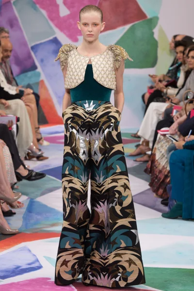 Look 7